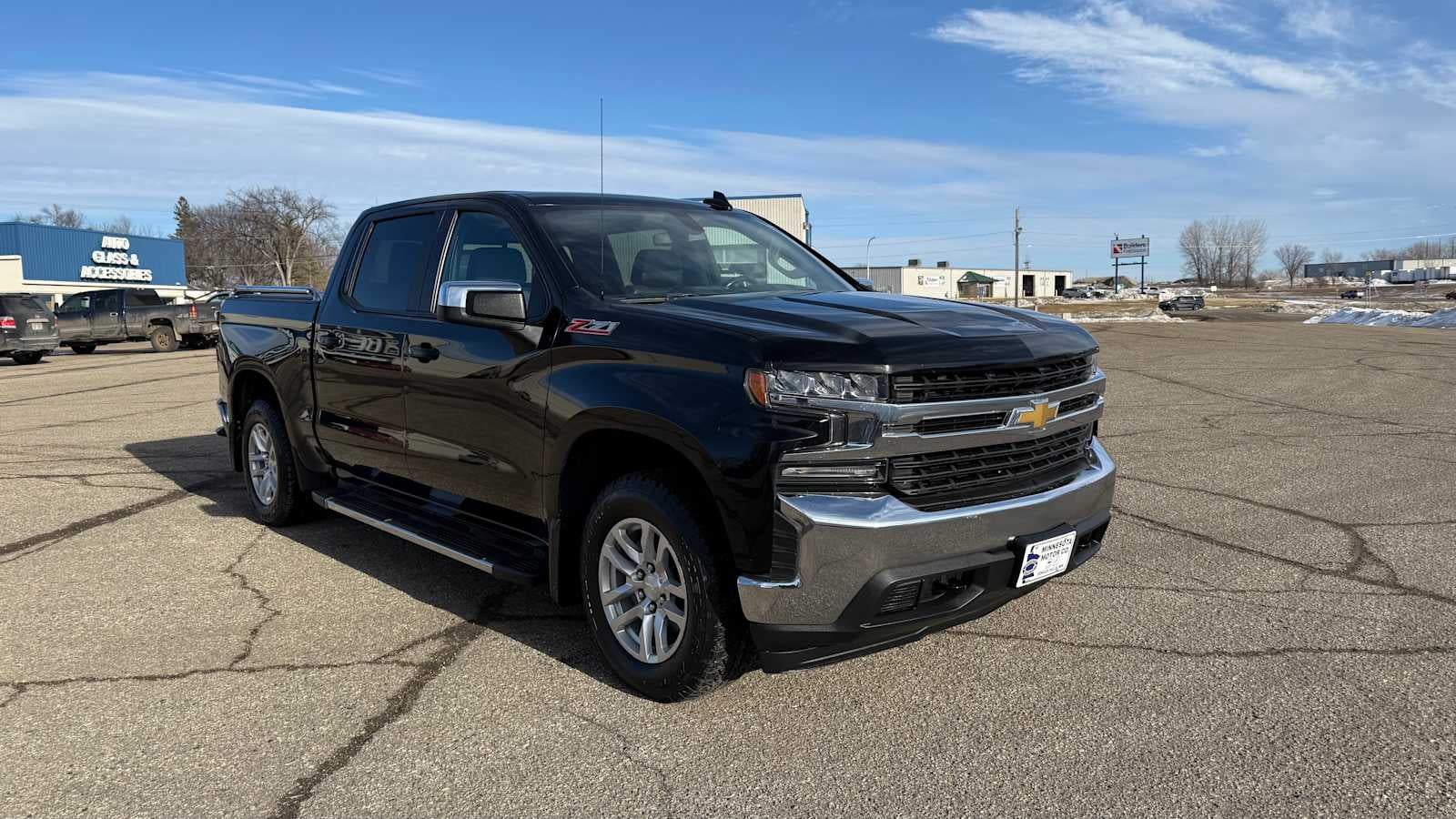 Used 2020 Chevrolet Silverado 1500 LT with VIN 3GCUYDED6LG236889 for sale in Fergus Falls, Minnesota