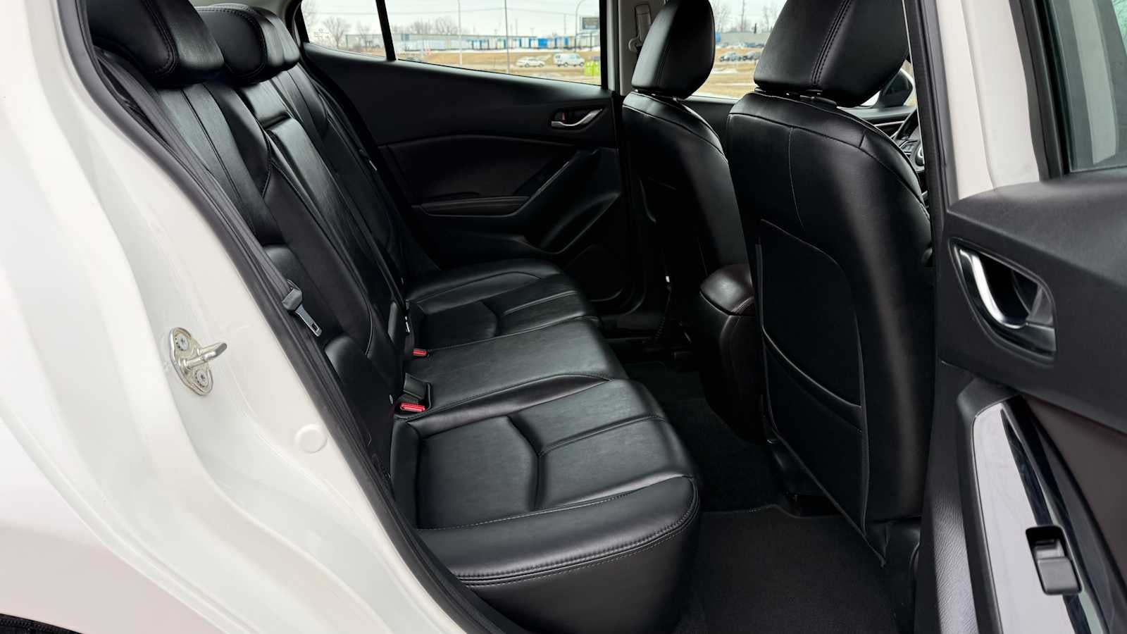 2018 Mazda Mazda3 4-Door Touring